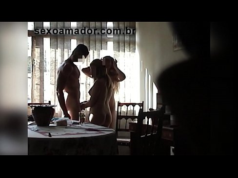 ❤️ Amigos sexuais convidam um homem gigante e uma ménage à trois com ele ️ Porno vídeo em pt-br.dreamlandpassionjourney.ru ☑