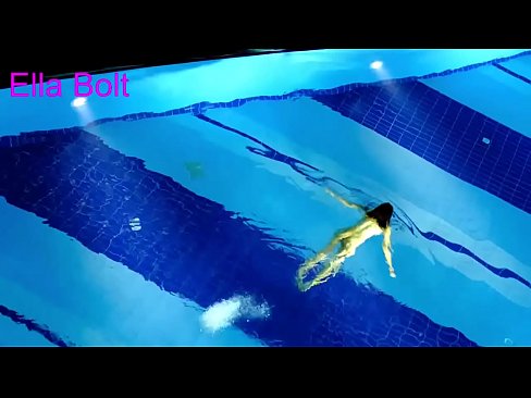 ❤️ Não consigo parar de observar, jovem loira apanhada nadando nua na piscina do resort ELLA BOLT ️ Porno vídeo em pt-br.dreamlandpassionjourney.ru ☑