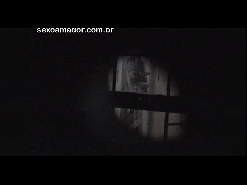 ❤️ Lourinho é secretamente filmado por um voyeur de bairro escondido atrás de tijolos ocos ️ Porno vídeo em pt-br.dreamlandpassionjourney.ru ☑