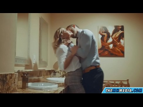 ❤️ Quando uma loira peituda o seduz em um banheiro público ️ Porno vídeo em pt-br.dreamlandpassionjourney.ru ☑